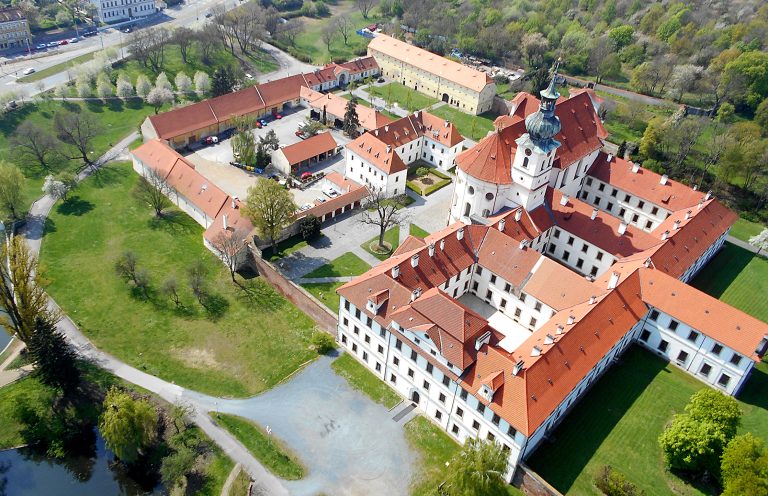 Kam v Praze mimo centrum | Břevnovský klášter Praha